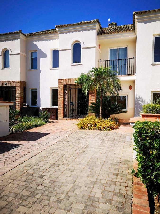 Villa Fairway Gardens à Arcos de la Frontera Extérieur photo